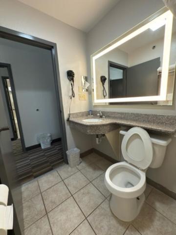 Microtel & By Wyndham Hotel 2*