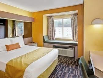 Microtel & By Wyndham 2*